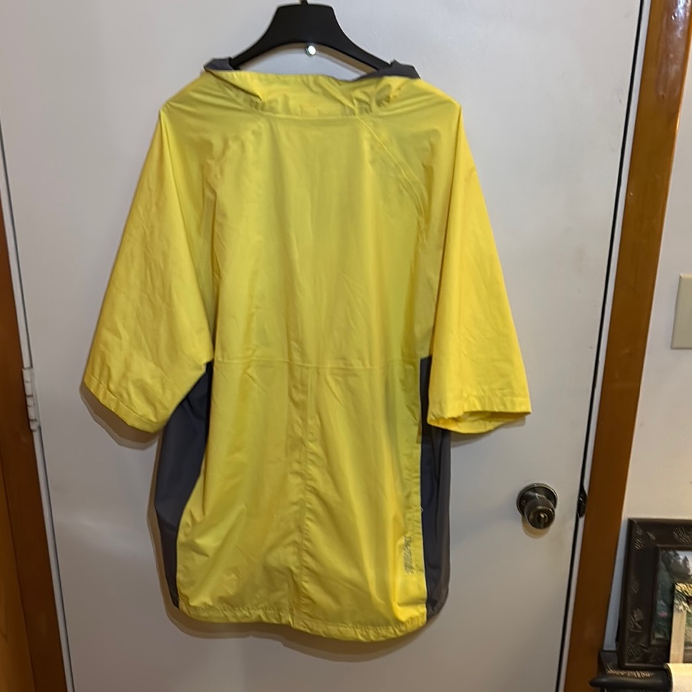 Nike Yellow and Black Pullover short sleeve Storm-Fit packabe shirt - Picture 3 of 6